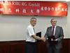 Arburg signe un pacte de formation avec l&#39;université de Taiwan